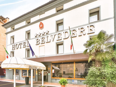 1 notte in hotel 4* con visita guidata del centro storico di Bassano del Grappa