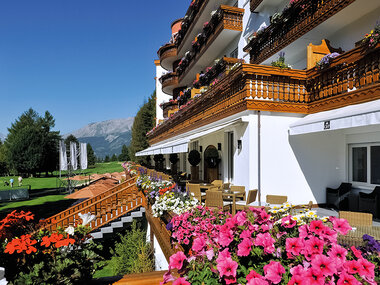 1 Übernachtung in einem Golf Deluxe Zimmer und Zugang zum Spa im 5* Grand Hôtel du Golf & Palace