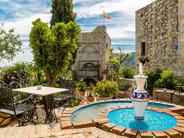 1 noche en el Castillo de Monda con desayuno para 2 personas