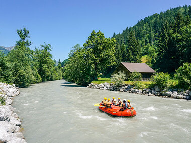 Descente en rafting palpitante avec transferts et boisson près d’Interlaken