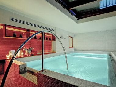 Benessere e relax nelle Marche: 1 notte in Suite con romantico accesso Spa