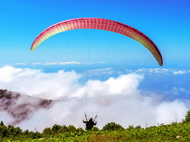 Paragliding Emotions: ein 20-minütiger Tandemflug im Kanton Freiburg