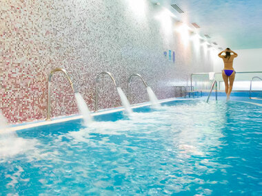 Luxor Spa & Fitness Center: acceso a hamam, cava y bombones para 2