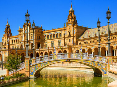 Visita turística al completo por Sevilla con tours y entradas para 2 personas