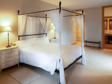 Viaje para desconectar: 2 noches y desayuno en Hotel Villa Marcilla 4*