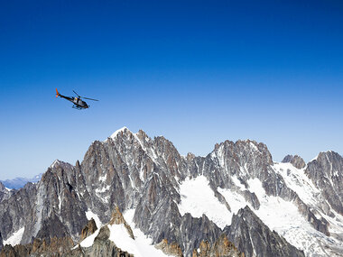 1 entusiasmante tour di 20 minuti in elicottero sul Monte Bianco