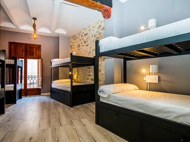 Escapada en Hostel Sea & Dreams Calpe: 2 noches con desayuno para 4 personas