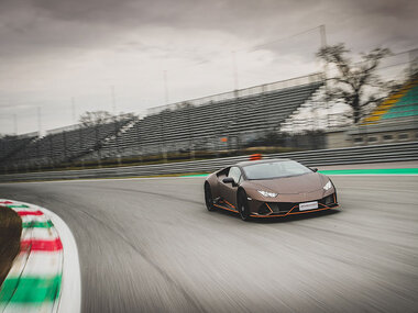 A bordo di un bolide: 1 giro alla guida di una Lamborghini Huracán EVO al Red Bull Ring