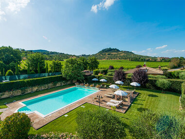 Vacanza agriturismo in Umbria: 1 notte con colazione e piscina in strutture selezionate