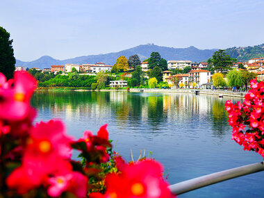 Relax thai sul lago d'Iseo: 1 notte in Junior Suite, 1 cena con vino e area benessere