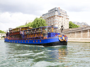 Croisière de 2h sur la Seine avec cocktail et déjeuner gastronomique