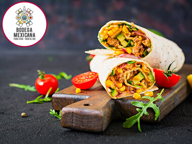 Festa di gusto a Bodega Mexicana: 2 burrito o 2 burger a scelta con patatine e bibite