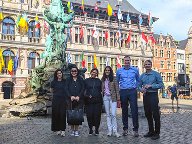 Rondleiding met gids door Antwerpen voor 2 personen