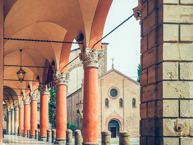 Esclusivo soggiorno nella città rossa: 1 notte in hotel 4* a Bologna