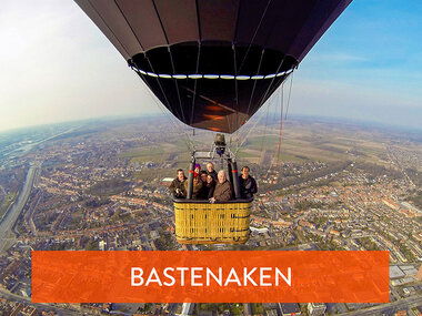 Zweven boven Bastenaken in een heteluchtballon voor 2