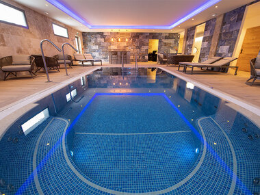 Moment de détente près de Valence avec massage, bain hydromassant et accès au spa