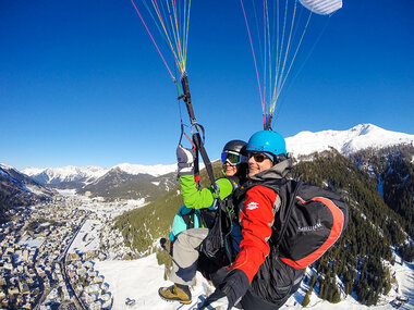 Davos dall’alto: 2 voli in parapendio tandem per 2 persone