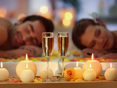 Luxus und Romantik: 1 idyllische Nacht in einer Suite mit privatem Spa bei Zürich