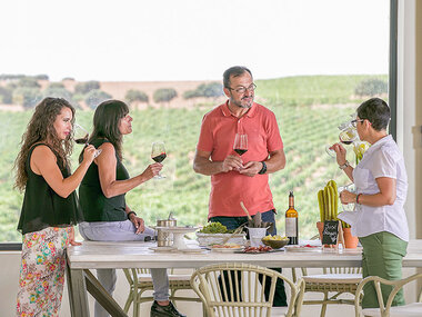 Finca Antigua: visita guiada con cata de vinos y tapa