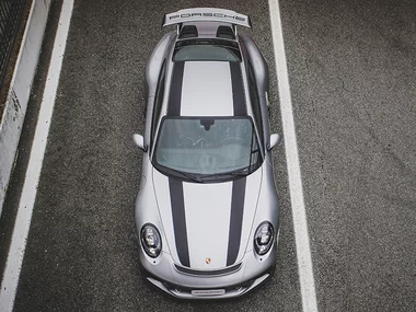 1 Runde in einem Porsche 911 GT3 auf der Rennstrecke von Mugello in Italien