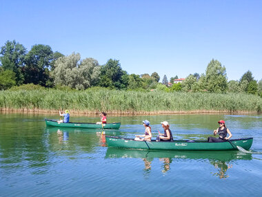 Tour in canoa canadese sul Lago di Varese per te