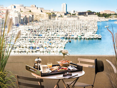 2 jours ensoleillés avec vue sur le port en hôtel 4* au cœur de Marseille