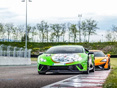 2 Runden im Lamborghini und McLaren auf dem Anneau du Rhin