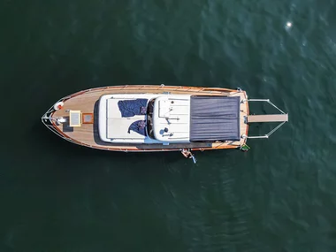 Private Bootsfahrt mit Picknick auf dem Comersee und Dinner im Restaurant für 4