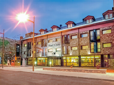 2 noches con 1 cena para 2 personas en el Hotel Aneto 4*, en el Pirineo oscense