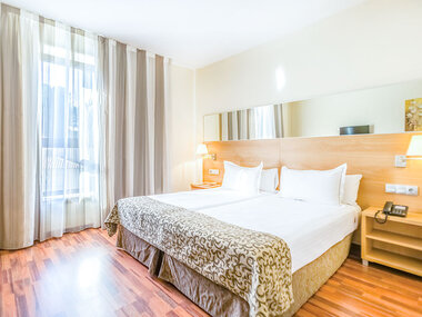 Escapada de mar y montaña: 1 noche con desayuno en el Hotel Desitges 4*