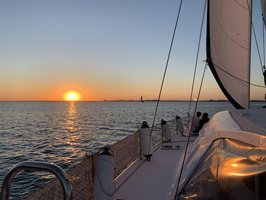 Croisière en catamaran à La Rochelle : 2h en duo au coucher du soleil