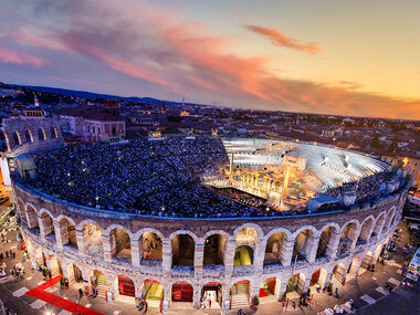 2 biglietti per l’Opera all’Arena di Verona e tour guidato della città dell’amore