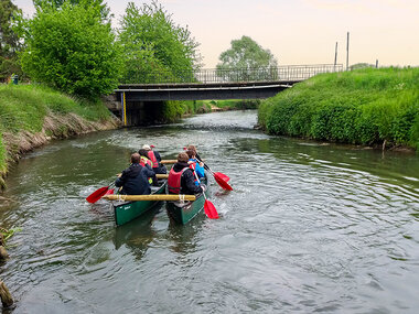 Balade en catamaran artisanal d'1h30 pour 4 près de Louvain