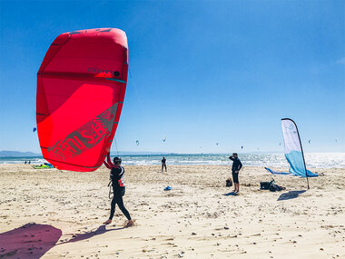 1 curso de kitesurf de 3 horas en Tarifa