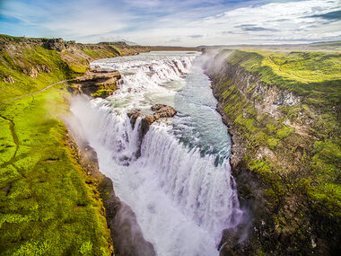 Mágica Islandia: 1 excursión al Círculo de Oro, cráter de Kerið y a la Laguna Azul con guía en inglés para 2