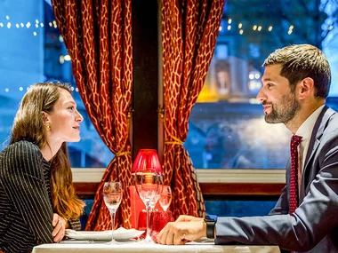 Croisière sur la Seine à Paris avec dîner et champagne pour 2