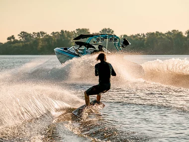 Wakeboard, wakesurf ou ski nautique sur le lac de Constance