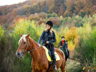 Passeggiata a cavallo di 1h sulle pendici dell’Etna per 2 persone