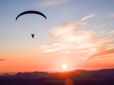 1 curso de iniciación en parapente en Madrid de 4 horas para 1 persona