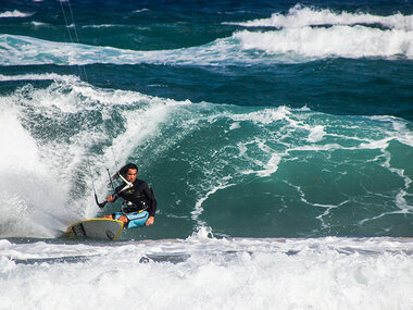 1 clase de kitesurf de 2 horas en Tarragona