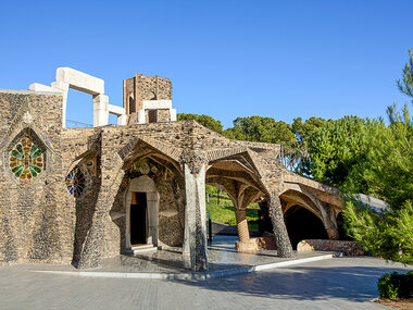 Cripta Gaudí y Colònia Güell: 1 visita con audioguía para 2 personas