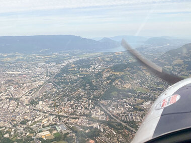 Initiation au pilotage d'ULM de 40 min avec cours théorique pour 2 près de Grenoble