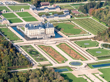 Vol en hélicoptère de 30 min au-dessus du château de Vaux-le-Vicomte