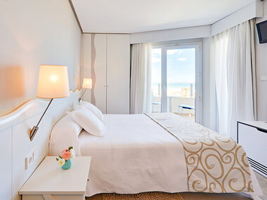 Hotel Meridional 4*: 1 noche con sesión privada de 40 min en bañera de hidromasaje