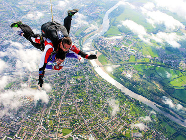 Saut en parachute avec le Centre de Parachutisme Paris-Nevers