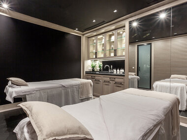 Seventy Spa Barcelona at Hotel Seventy: spa y masaje terapéutico de 50 min para 1