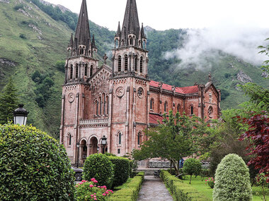 Villaggi magici della Spagna: 1 notte con cena o Spa