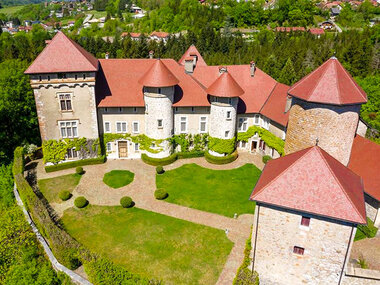 Séjour de 2 jours en château 4* avec souper à 4 plats près d'Annecy