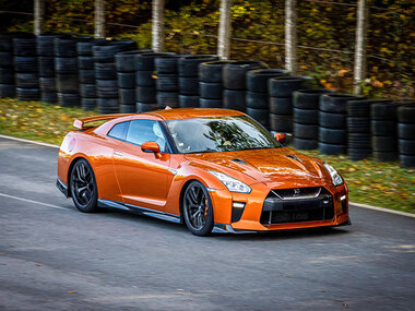 Stage de pilotage : 2 tours en Nissan GTR sur circuit