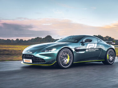 Stage de pilotage : 2 tours en Aston Martin Vantage F1 sur circuit